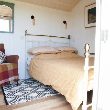 Ewe With A View Sea View Shepherds Huts Breage Luaran gambar